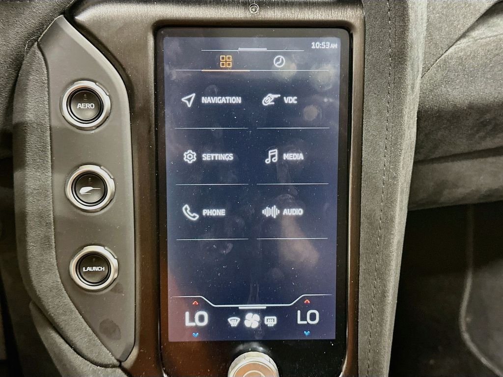 Used 2025  McLaren  image 16