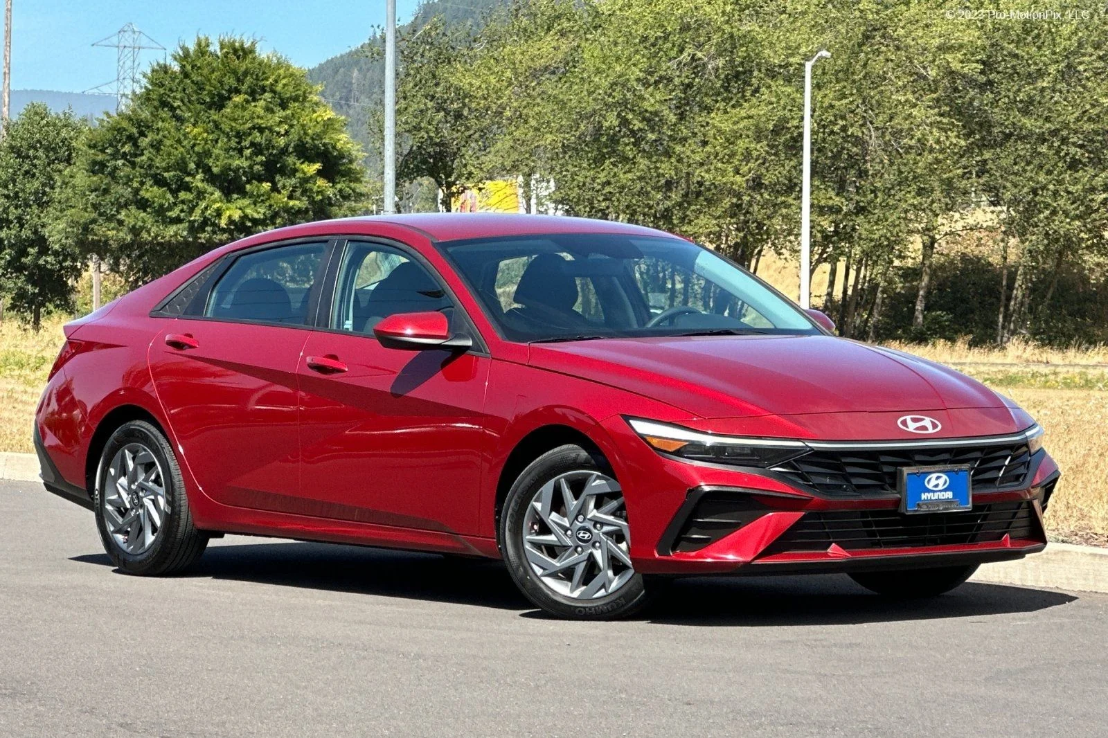 Used 2024 Red Hyundai SEL image 1