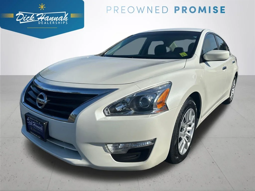 Used 2015 White Nissan 2.5 S image 1