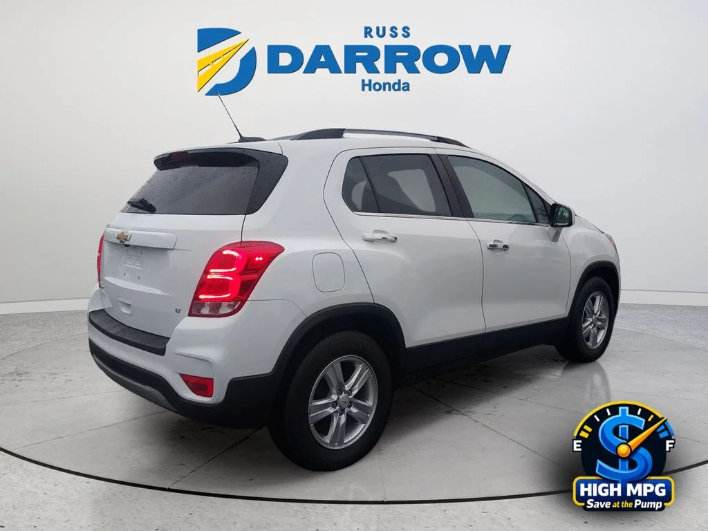 Used 2020 White Chevrolet LT image 5
