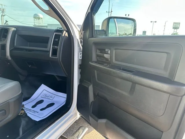 Used 2017 Bright White Clearcoat Ram Tradesman image 11