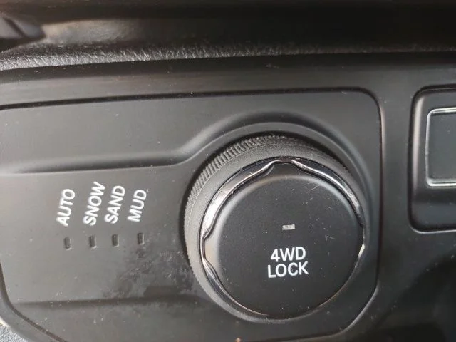 Certified Used 2023 Graphite Gray Jeep Latitude image 15