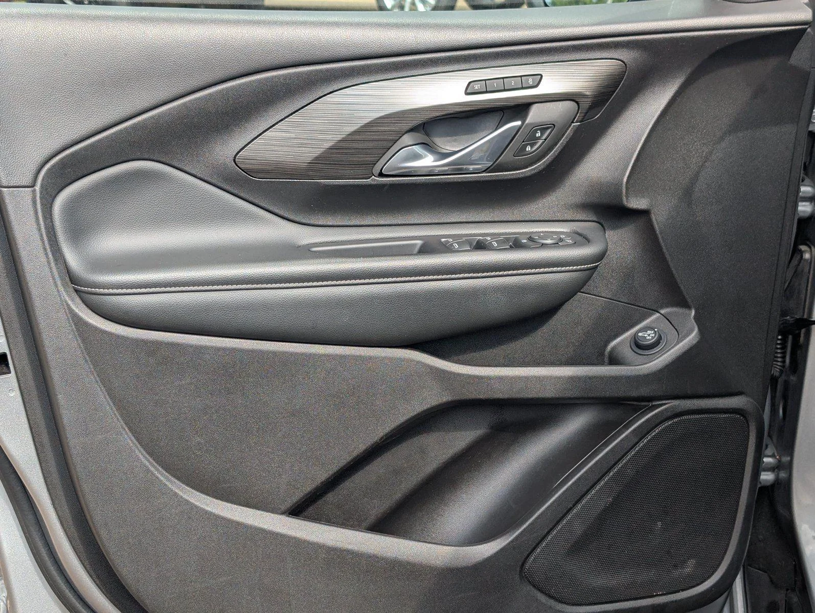 Used 2024 Sterling Metallic GMC SLT image 11