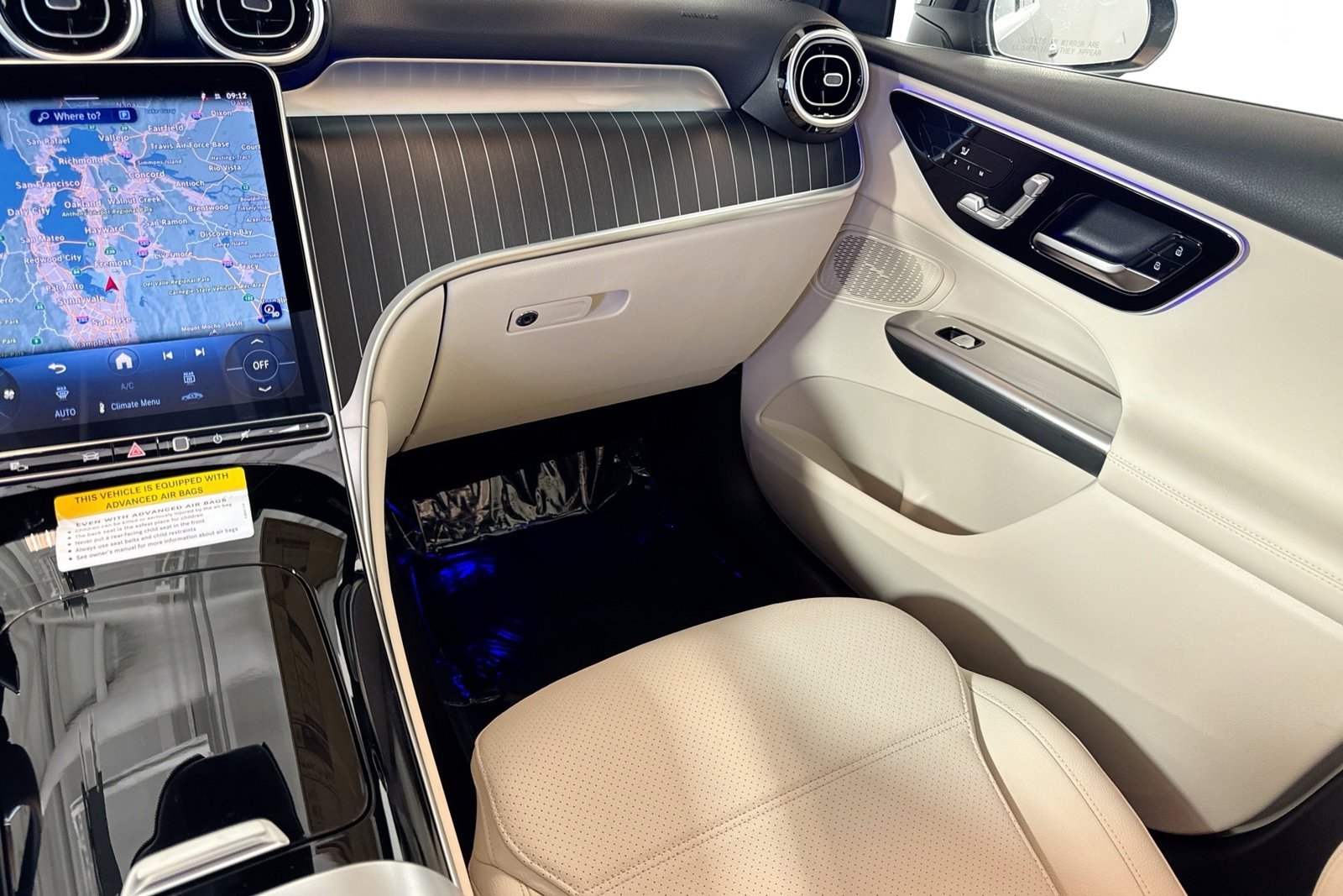 New 2026 Black Mercedes-Benz GLC 300 image 21