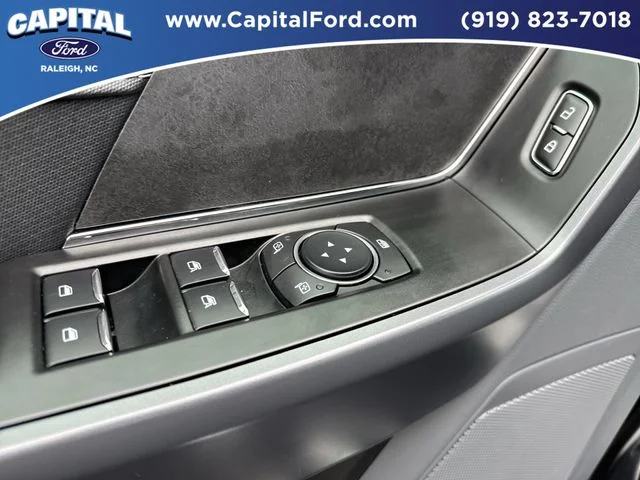 Used 2025 Gray Ford XLT image 21