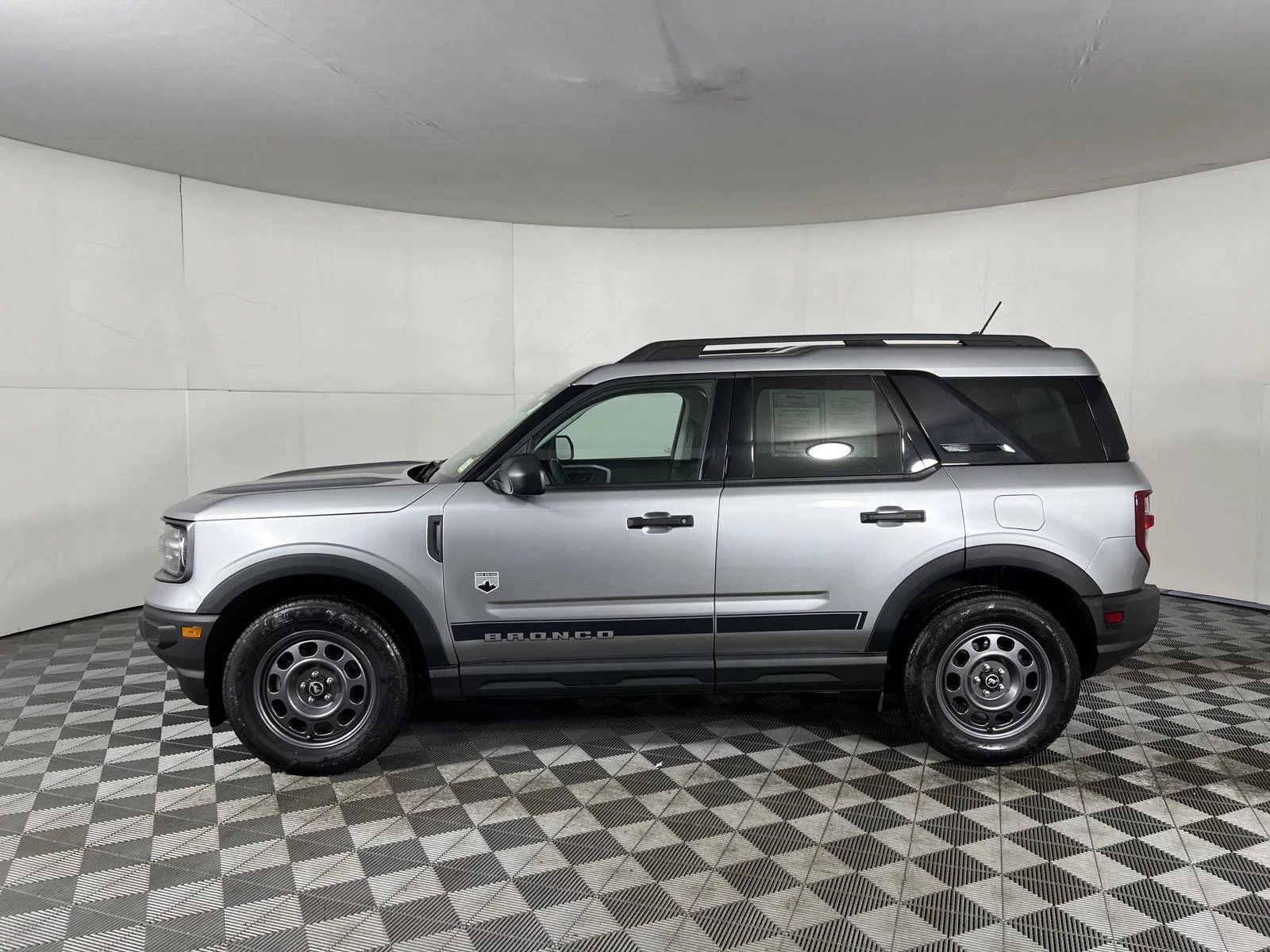 Used 2023 Iconic Silver Ford Big Bend image 7
