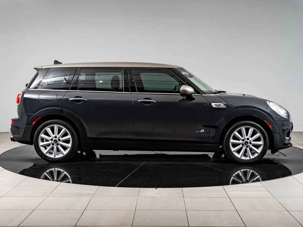Used 2017 Gray Metallic MINI Clubman image 11