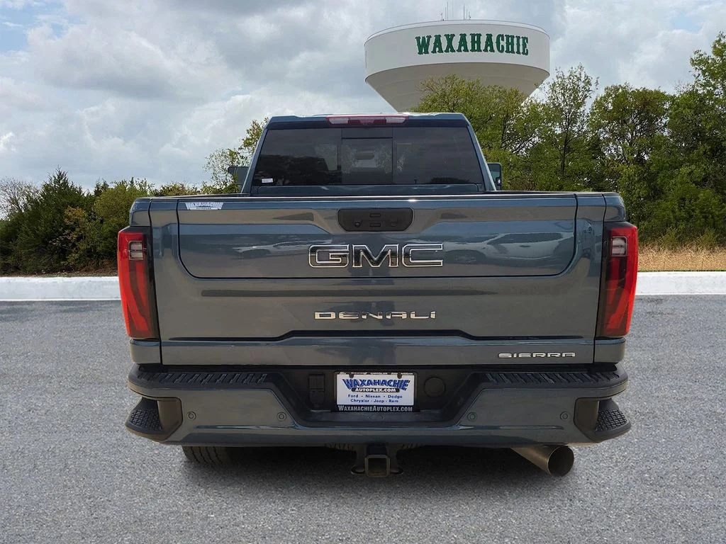 Used 2025 Blue GMC Denali Ultimate image 4