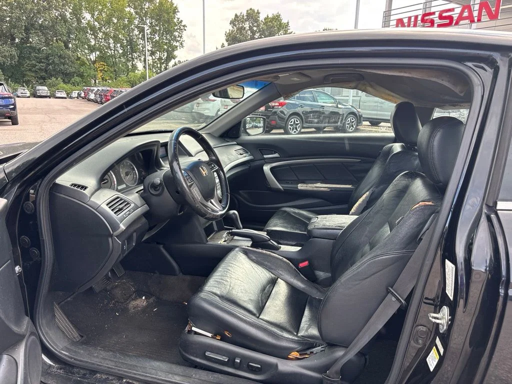 Used 2010 Black Honda EX-L image 5