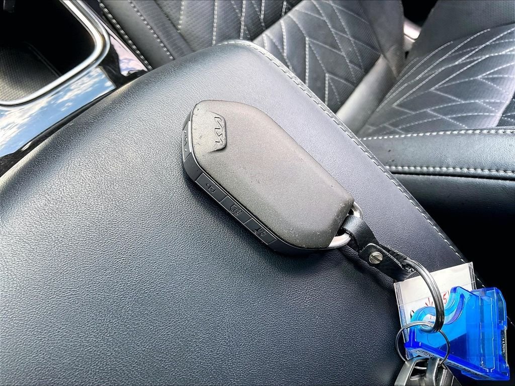 Used 2024 Everlasting Silver Kia SX-Prestige X-Line image 29
