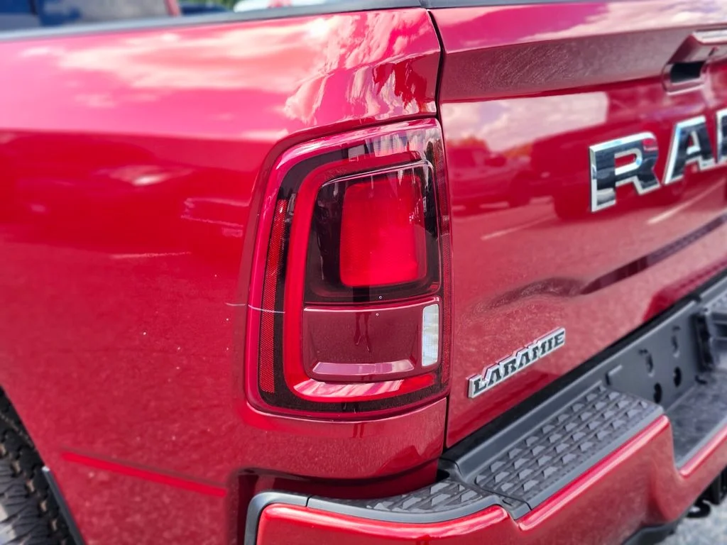 New 2026 Molten Red Pearl-Coat Exterior Paint RAM Laramie image 9