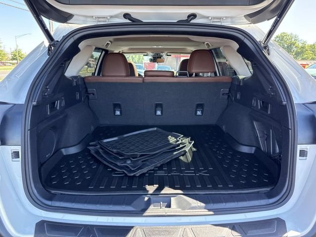 2024 Subaru Outback Touring - Photo 29