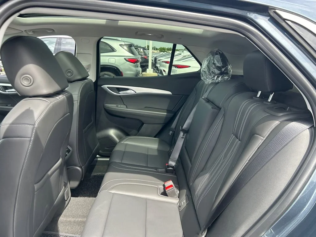 New 2026 Quartz Blue Metallic Buick Avenir image 34