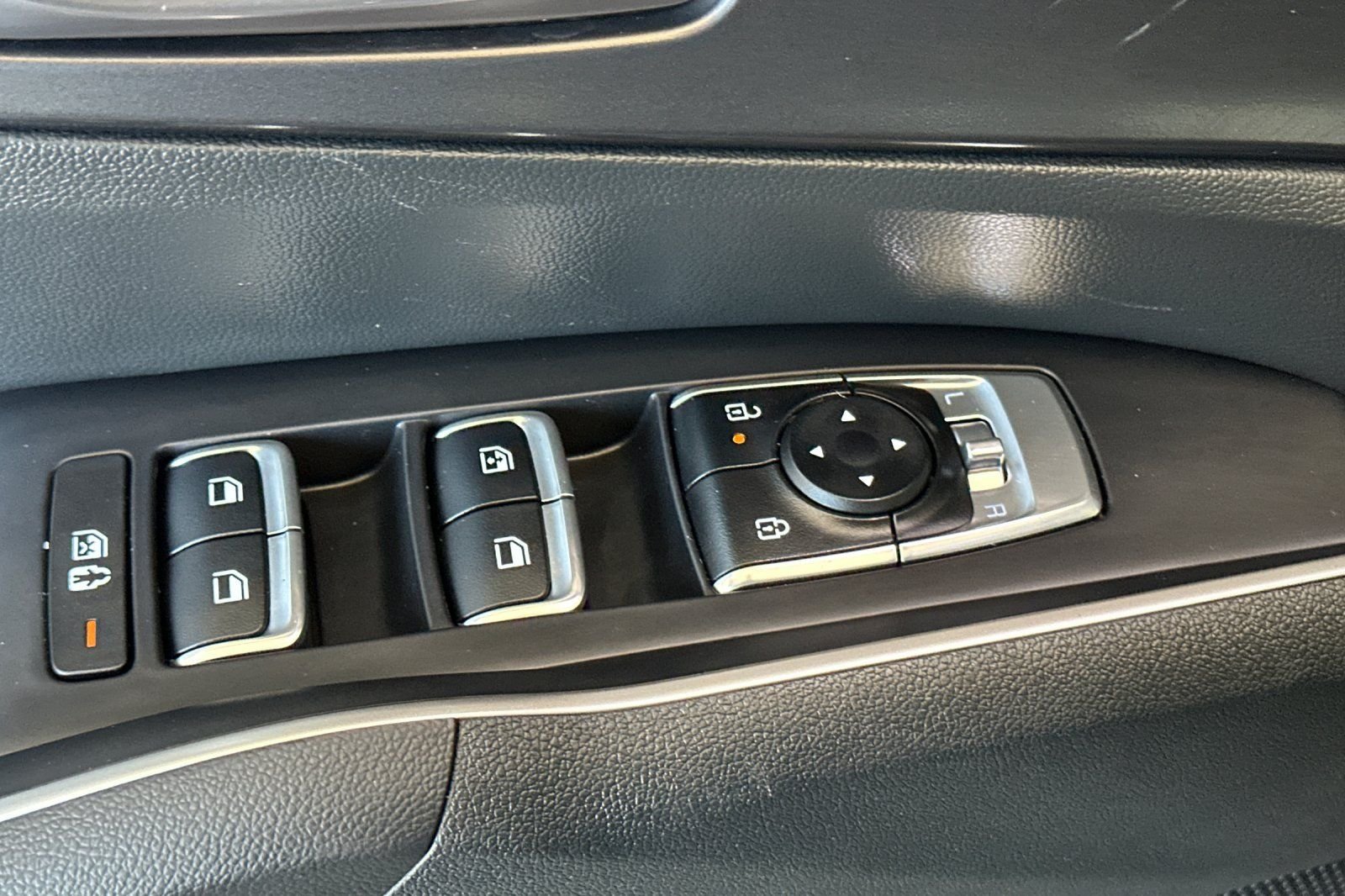 Used 2025 Gray Kia S image 12