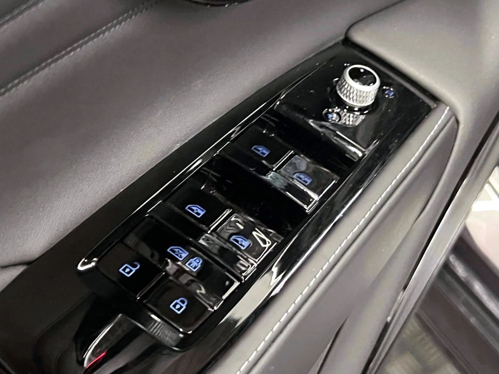 Used 2025 Gray Maserati Modena image 18