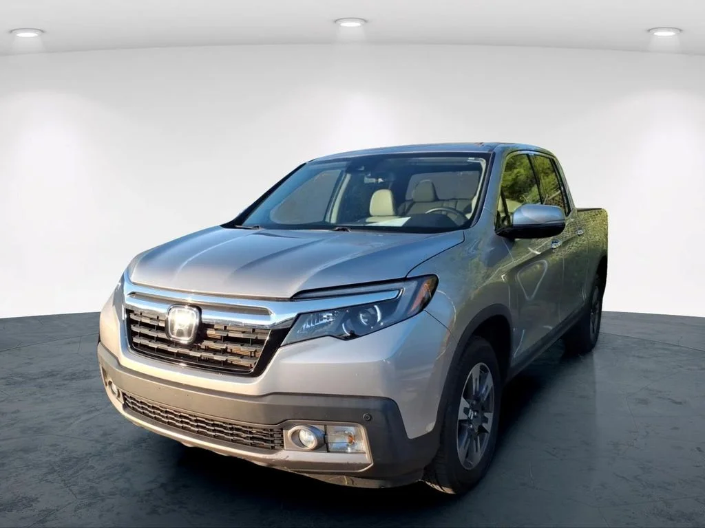Used 2017 Silver Honda RTL-E image 4