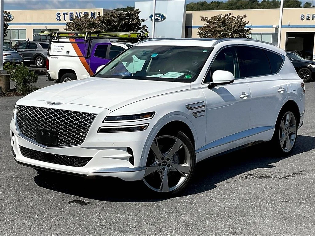 Certified Used 2024 Uyuni White Genesis 3.5T image 2