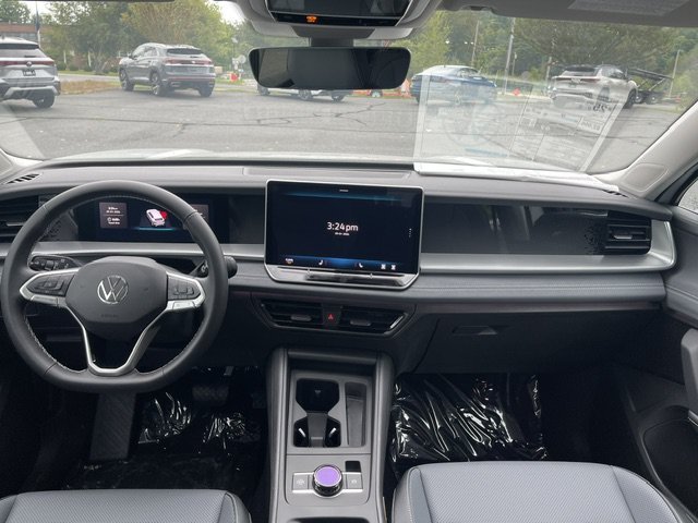 New 2026 Pure White Volkswagen 2.0T SE image 5