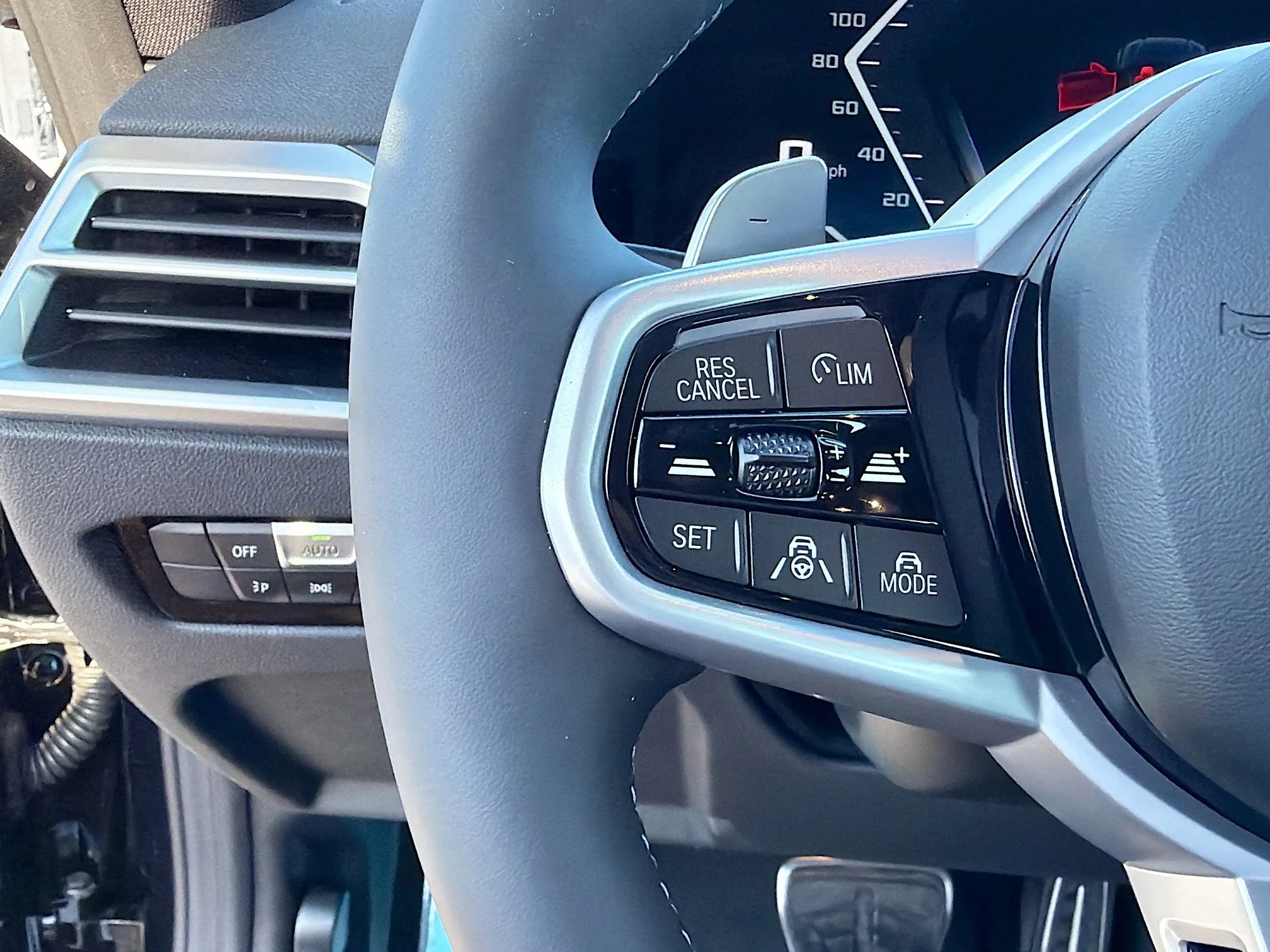 New 2026 Black Sapphire Metallic BMW M440i image 36