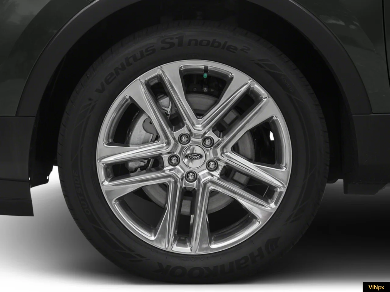 Used 2016 Caribou Metallic Ford XLT image 9