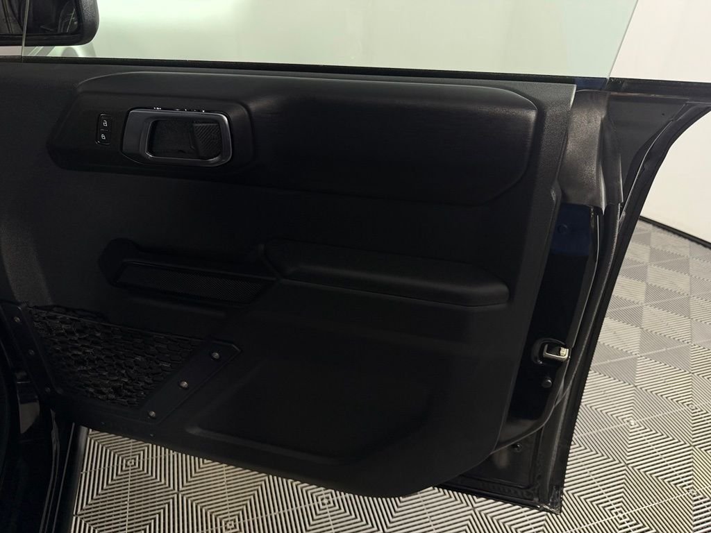 Used 2025 Shadow Black Ford Badlands image 34