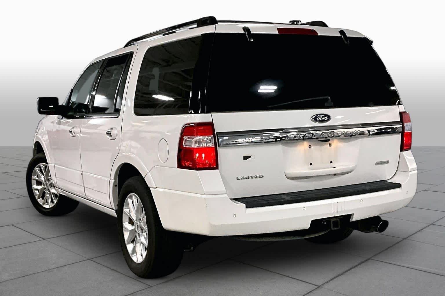 Used 2015 White Platinum Metallic Tri-Coat Ford Limited image 12