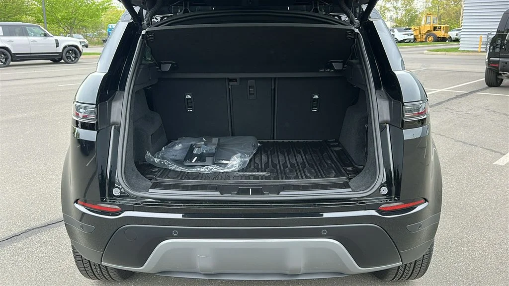 Certified Used 2026 Black Land Rover S image 24