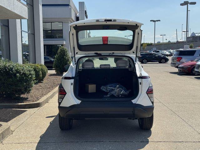 2026 Hyundai Kona SE - Photo 11