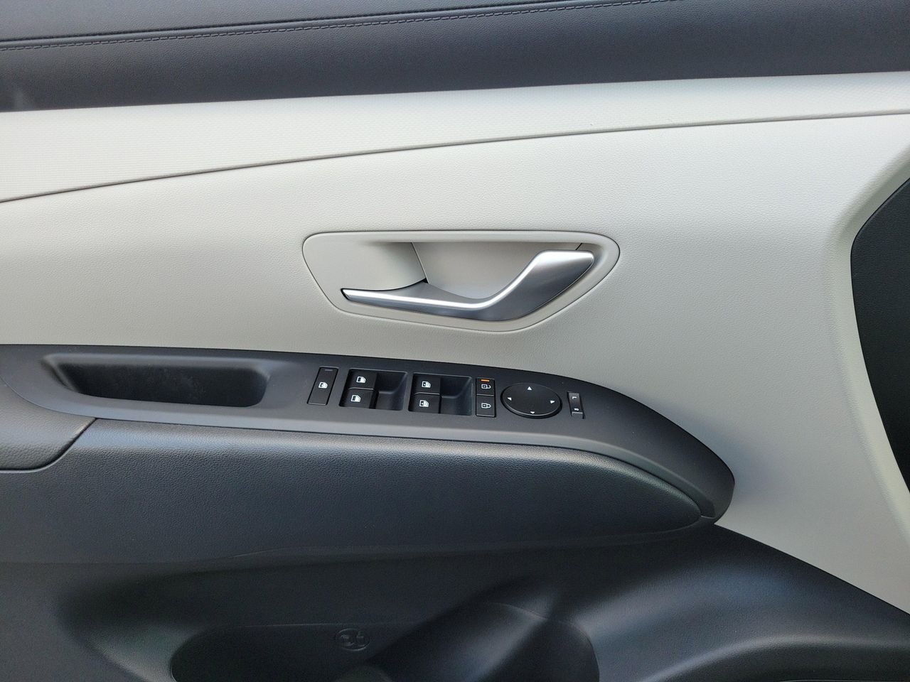 New 2026 Ash Black Hyundai SEL AWD image 17