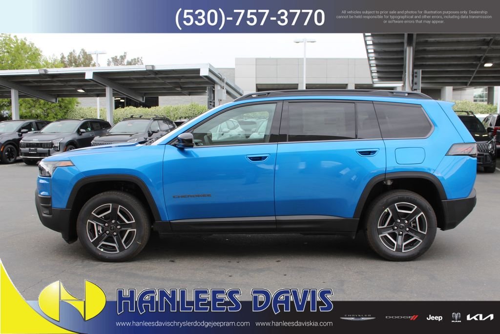 New 2026 Hydro Blue Pearl-Coat Exterior Paint Jeep Limited image 2