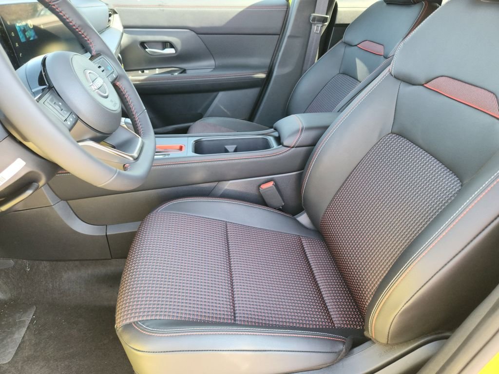 2025 Nissan Kicks SR AWD - Photo 9