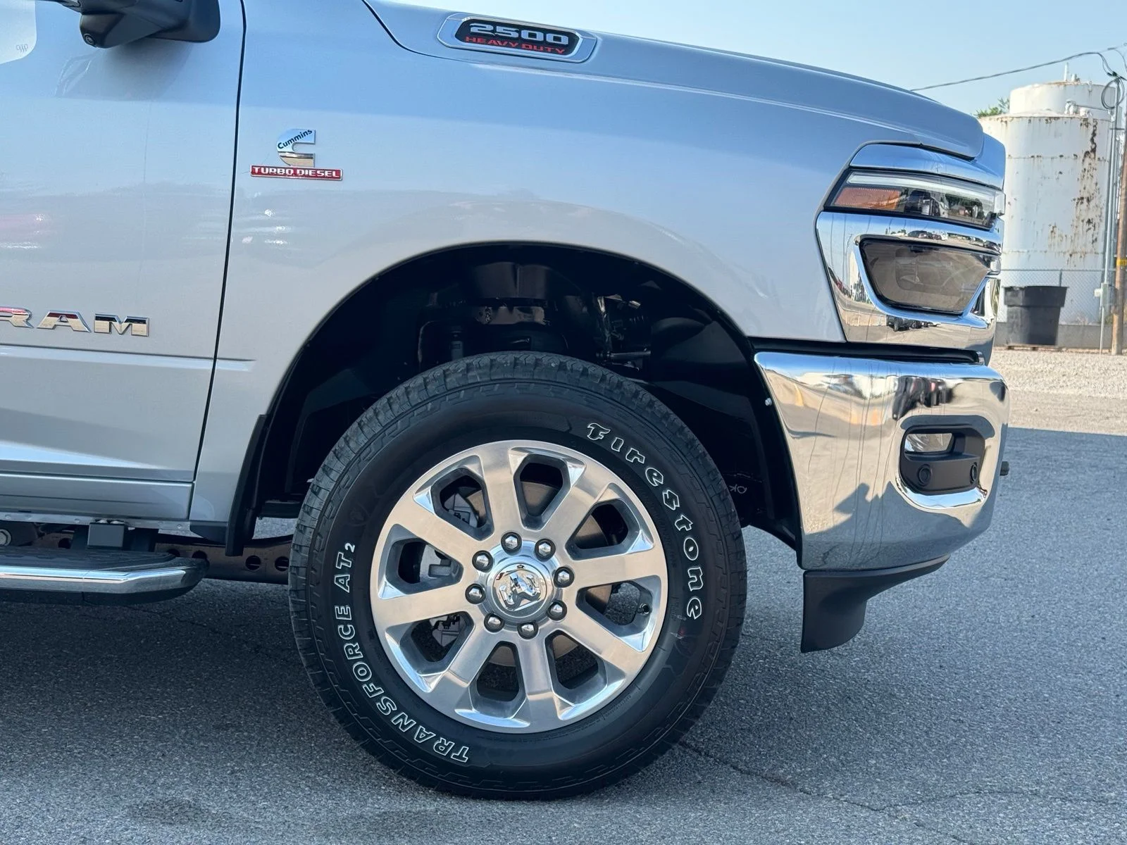 New 2026 Silver-Zynith Exterior Paint RAM Laramie image 3