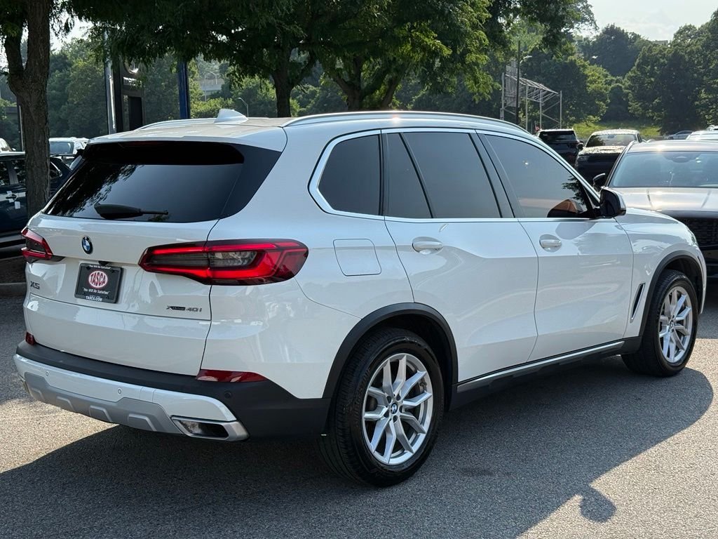 Used 2020 White BMW xDrive40i image 10