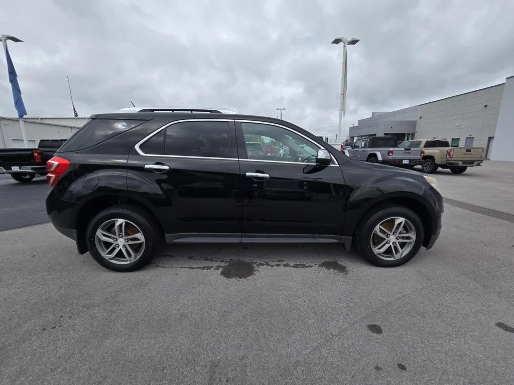 Used 2016 MOSAIC BLACK METALLIC Chevrolet LTZ image 8