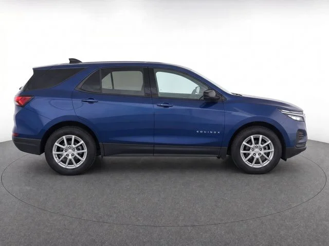 Used 2022 Blue Chevrolet LS image 4