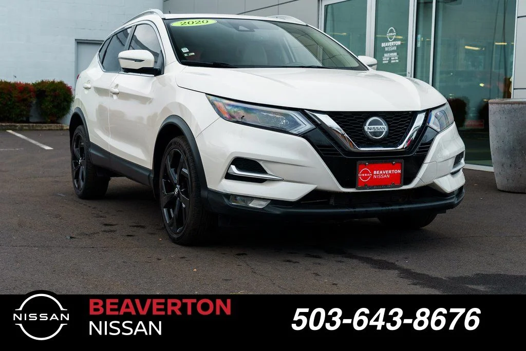 Used 2020 White Nissan SL image 1