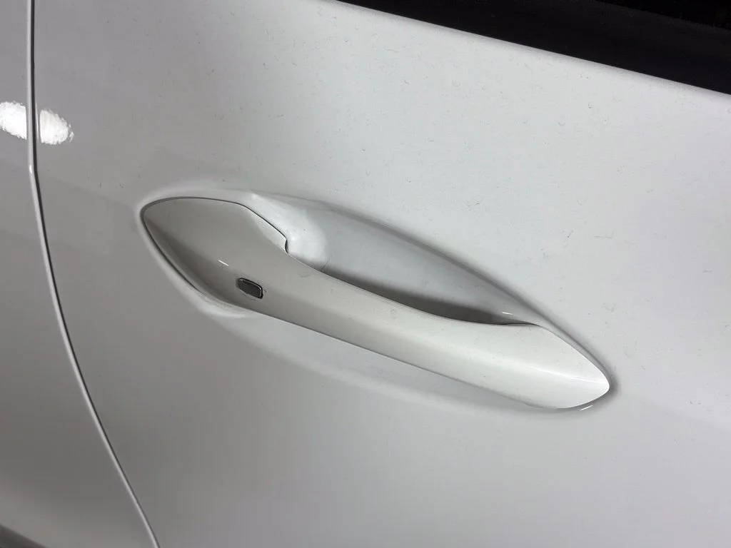 Used 2025 White Chevrolet LT image 15