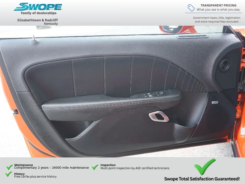 Used 2017 Go Mango Dodge 392 Hemi Scat Pack Shaker image 11