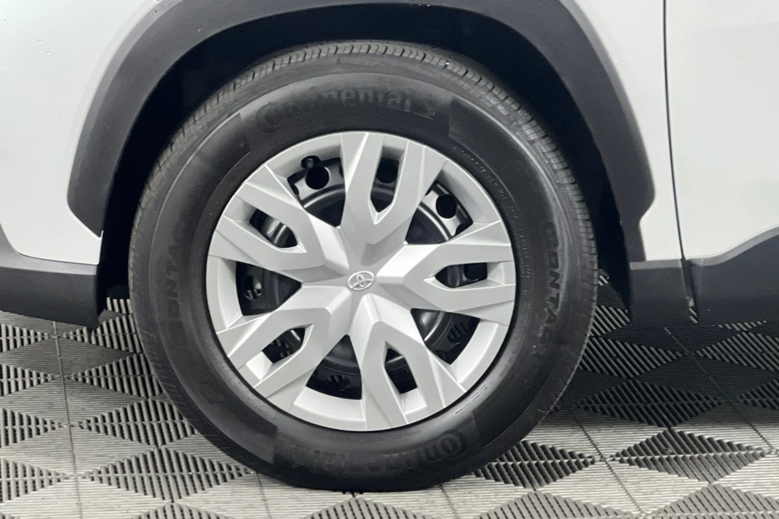Certified Used 2026 Wind Chill Pearl Toyota L image 30