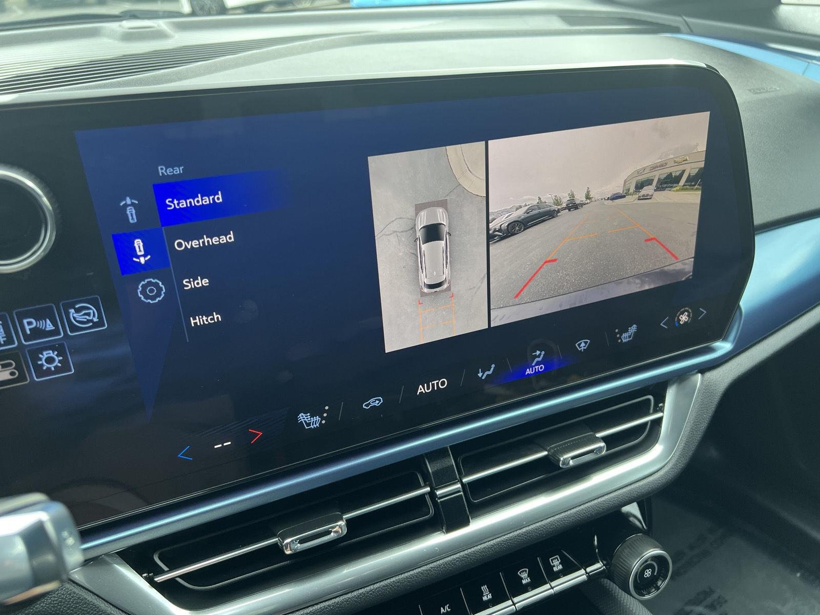 2025 Chevrolet Equinox EV LT - Photo 24