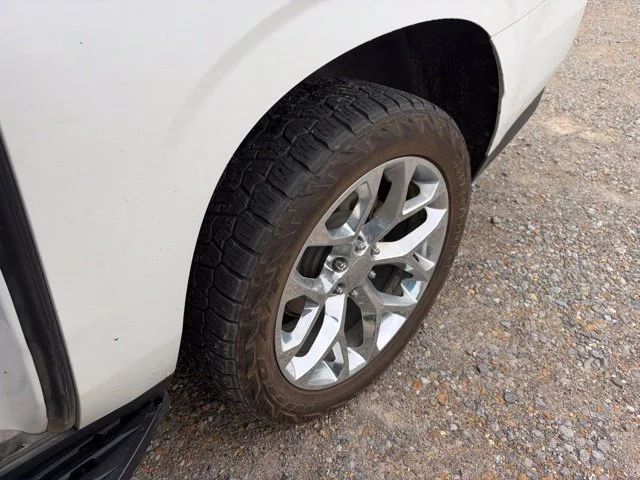 Certified Used 2023 White GMC SLT image 28