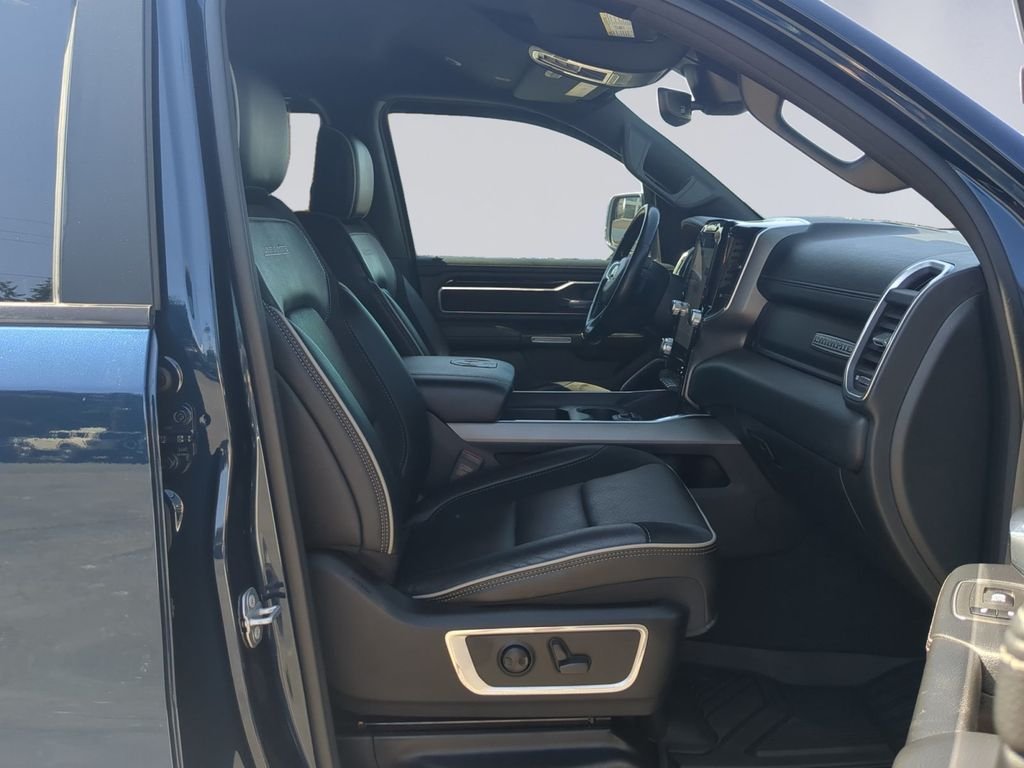 Used 2022 Patriot Blue Pearlcoat Ram Laramie image 19
