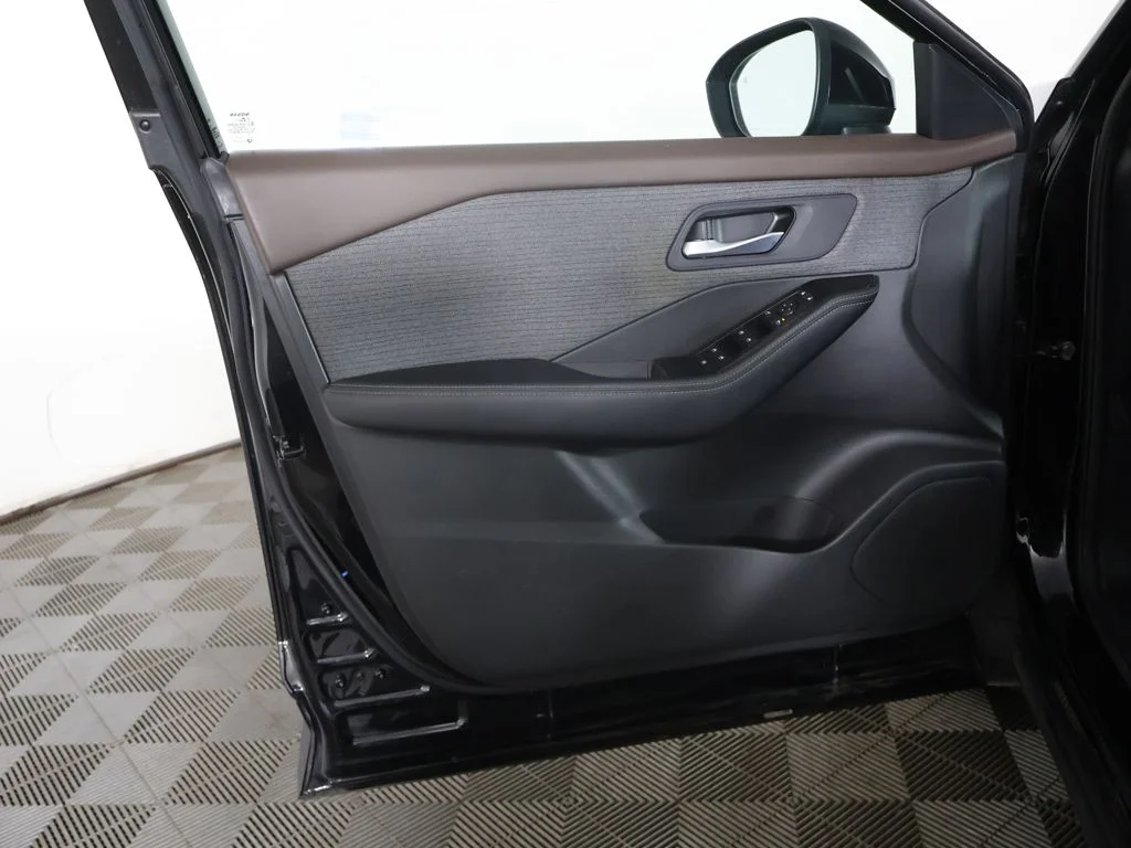 Used 2023 Black Nissan SV image 20