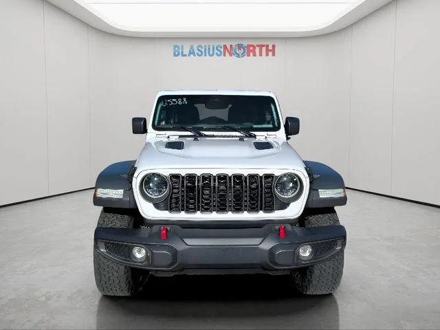 Used 2025 White Jeep Rubicon image 2