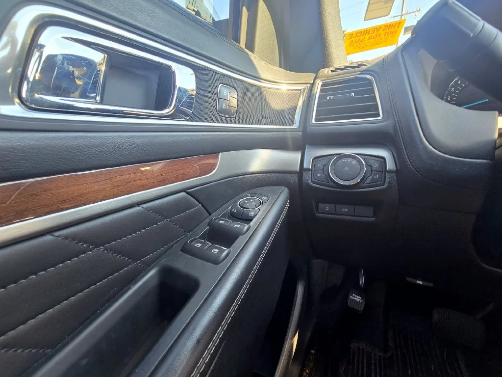 Used 2018 Gray Ford Platinum image 21