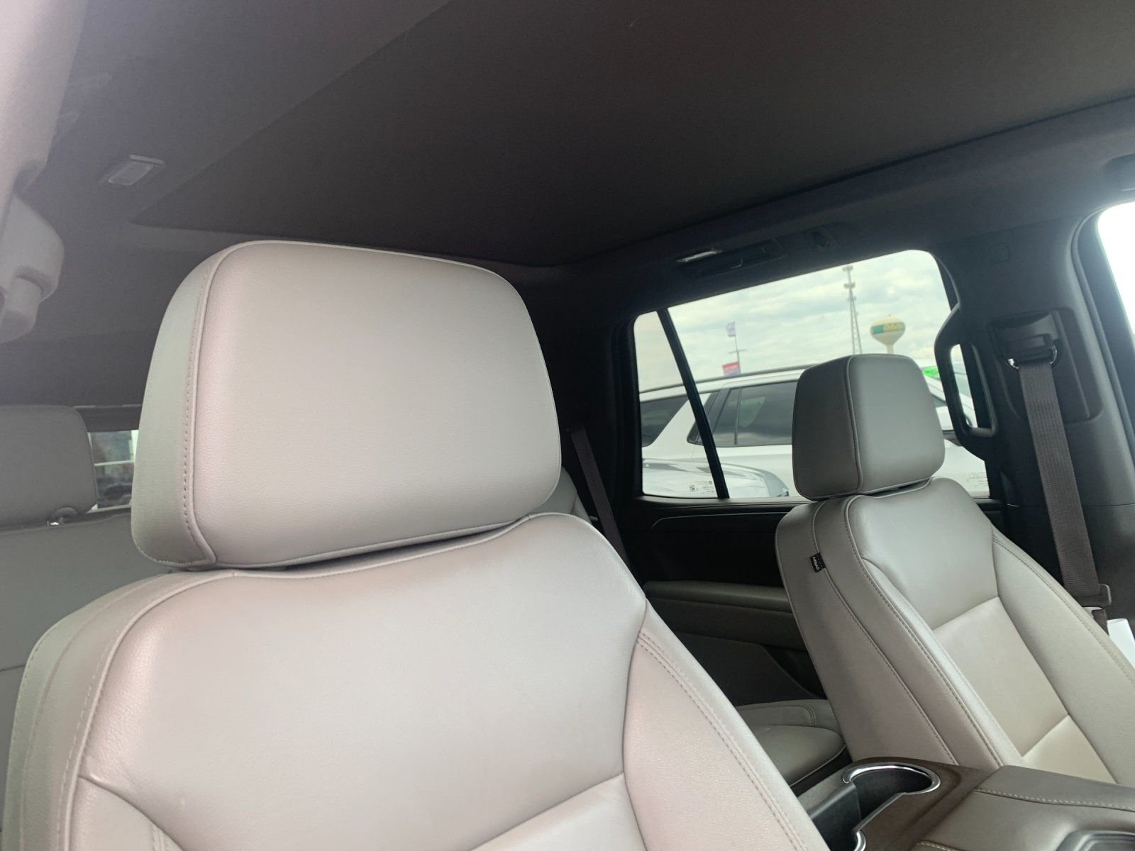 Used 2023 White Chevrolet Z71 image 18
