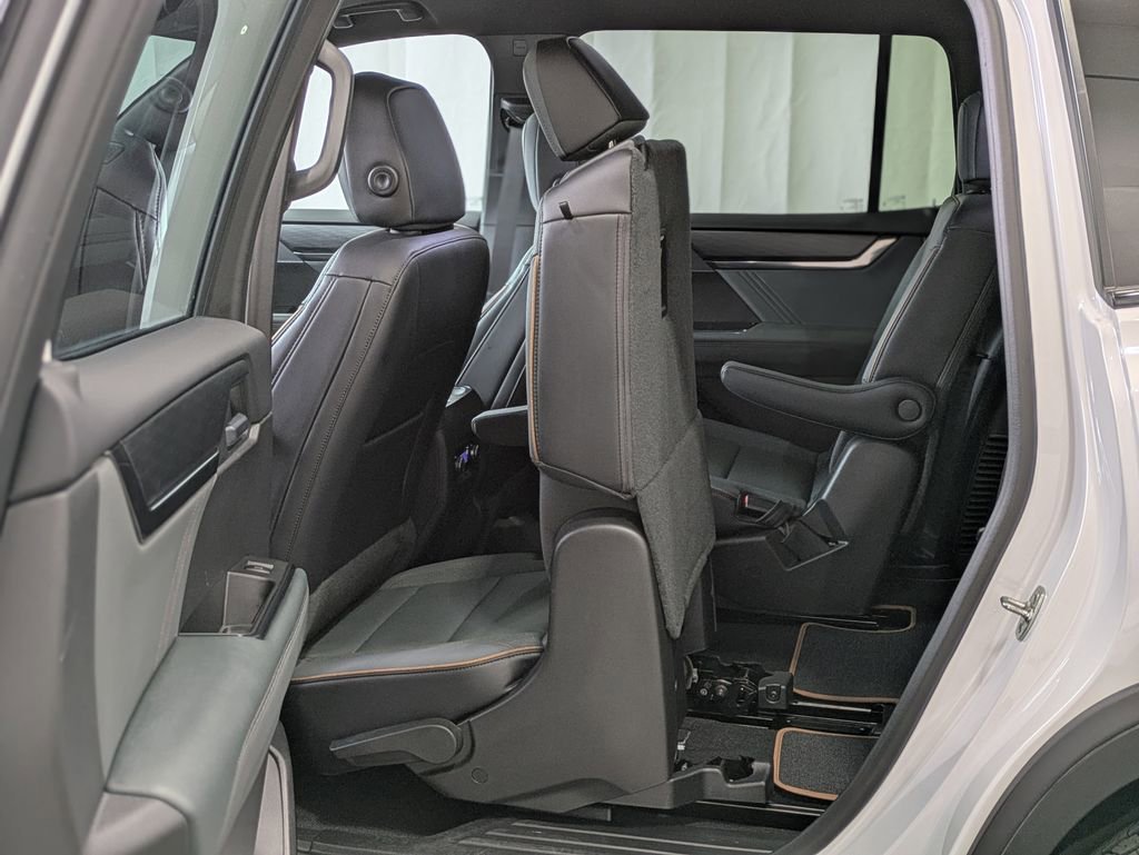 2026 GMC Acadia AT4 - Photo 9