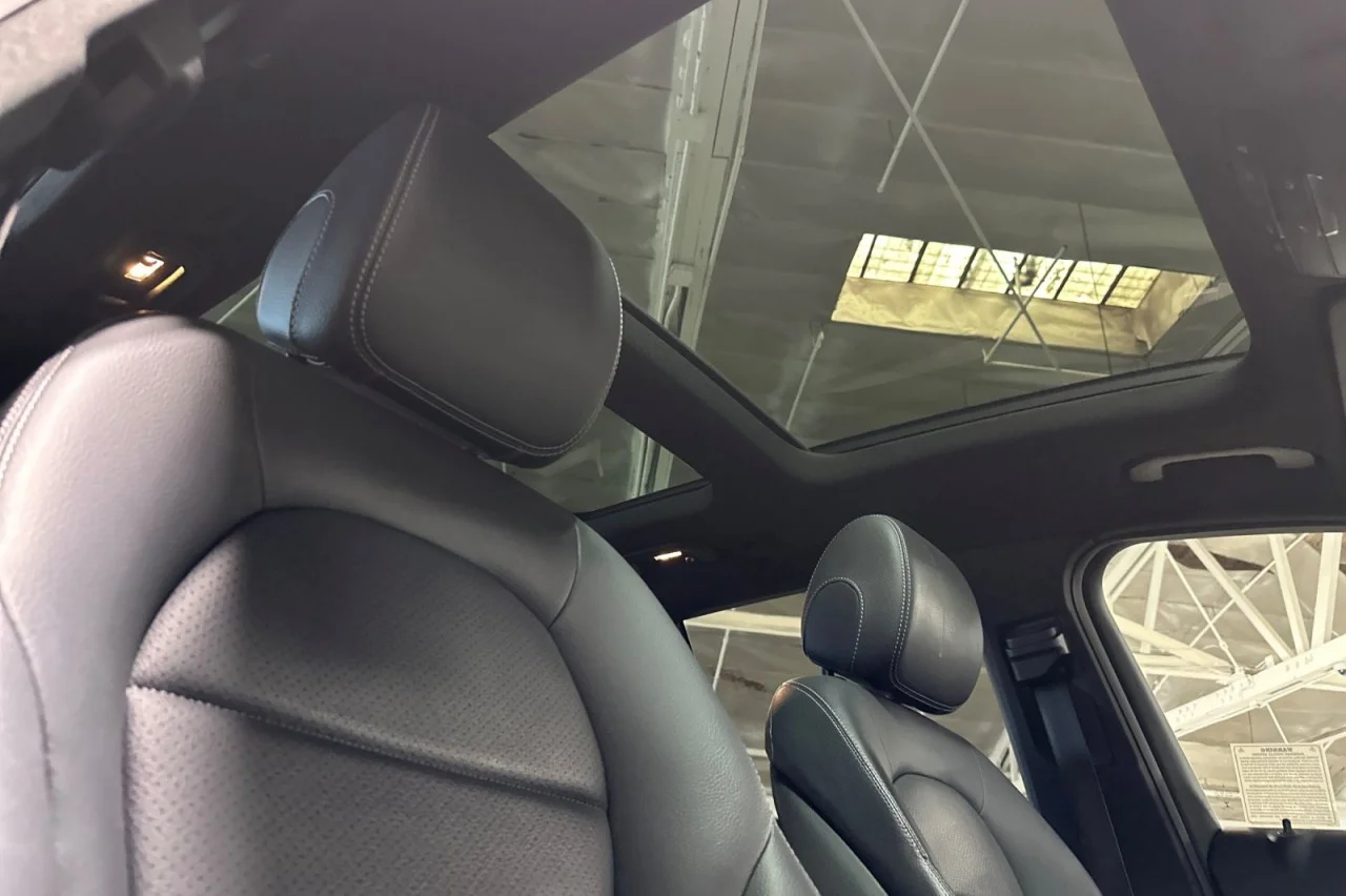Used 2018 Selenite Grey Metallic Mercedes-Benz GLC 300 image 16