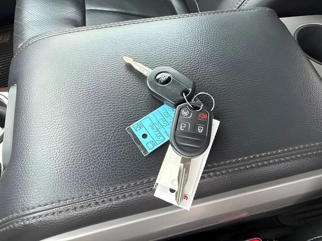 Used 2012  Ford XL image 15