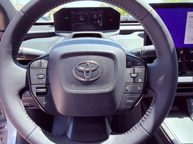 New 2026 Wind Chill Pearl Toyota XLE image 10